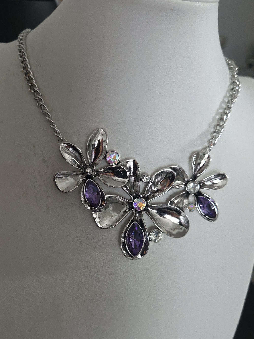 Paparazzi Twirling Triad Purple Necklace NWT